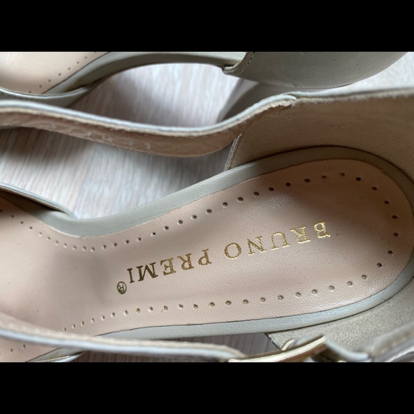 Off white/ beige high heel leather shoes - Picture 4 of 6